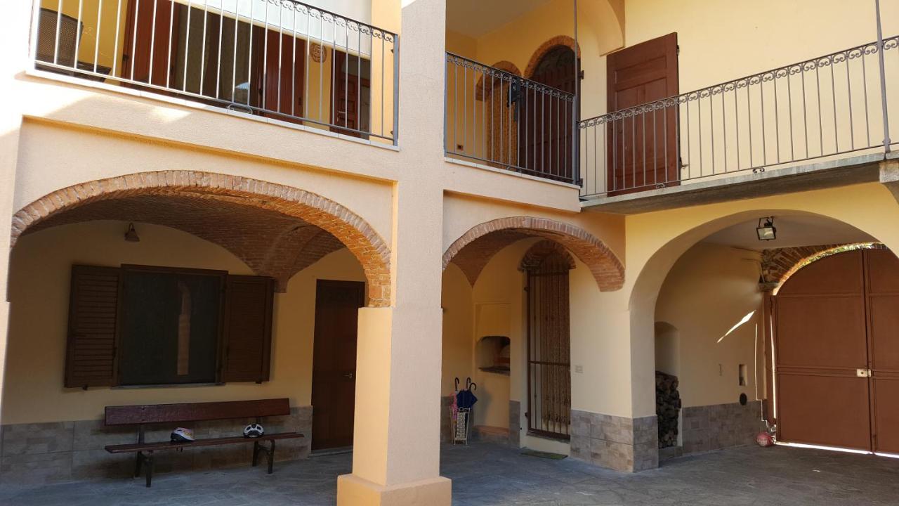 לינה וארוחת בוקר Montalto Dora La Taverna Di Tony מראה חיצוני תמונה